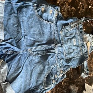 Brand new with tags Levi Strauss & Co Jean overalls shorts